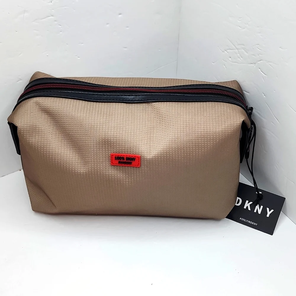 DKNY TOILETRY TRAVEL BAG